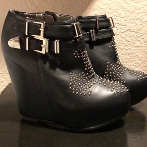 Cross Wedges